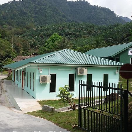 Ulu River Lodge Gopeng Ngoại thất bức ảnh