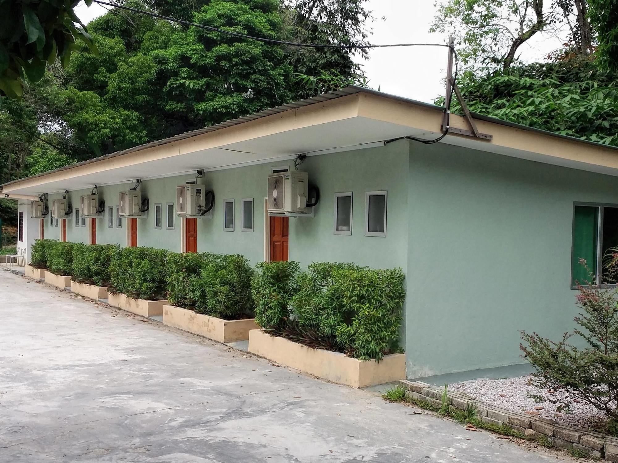 Ulu River Lodge Gopeng Ngoại thất bức ảnh